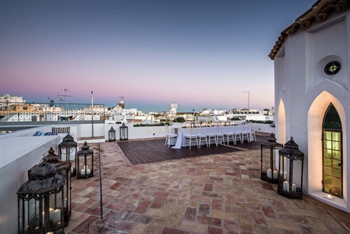 12 Bedrooms Luxury Villa To Rent In The Algarve Beach Front Pinhal Velho Olhao Portugal Luxury Villa Rental Portugal Villa Black Opal Regency Luxury Villas29