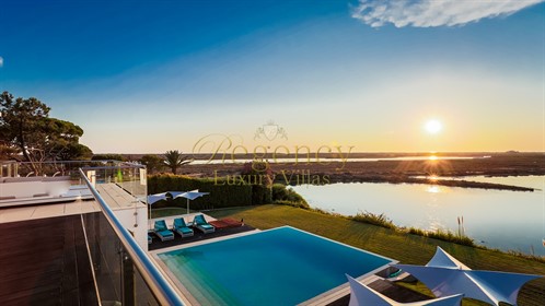 Luxury Villa To Rent In The Algarve
