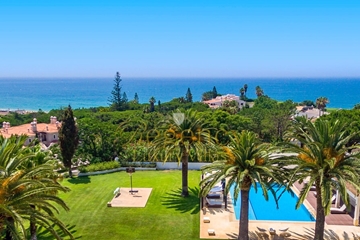 Magnifique villa de 10 chambres, située à Vale do Lobo, jardins spacieux avec piscine et vue mer