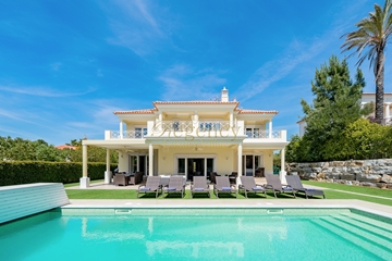 6 Bedroom Luxury Villa to Rent in Vilamoura