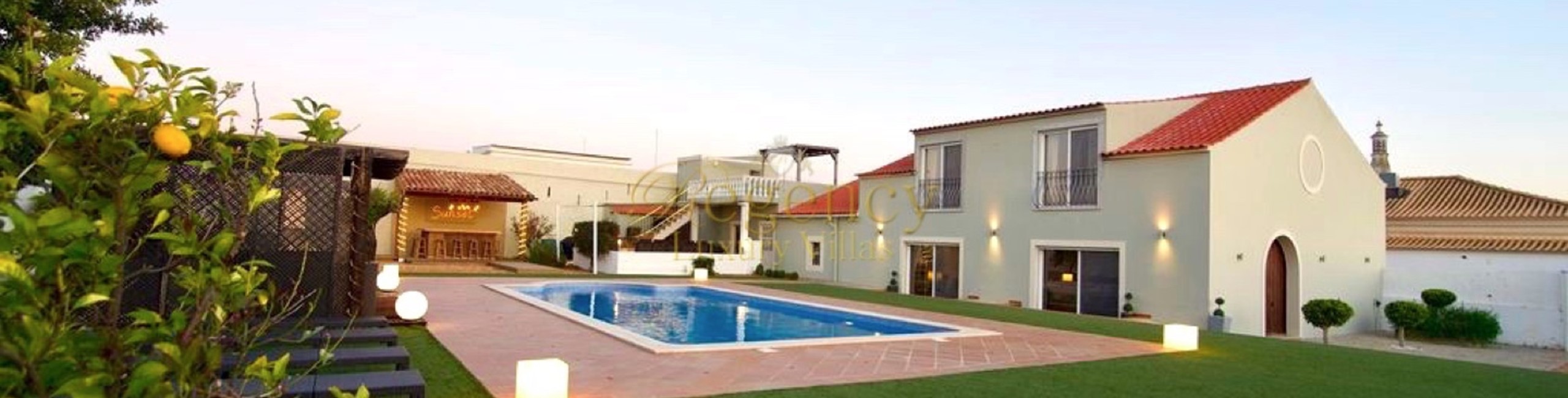 Perfect Holiday Home To Rent 9 Bedrooms