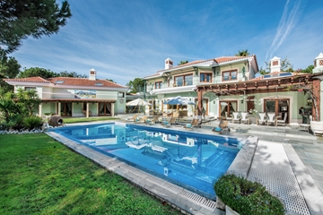 Luxury Villa to Rent in Quinta do Lago | 6 Bedrooms 