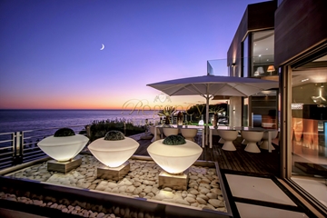 Luxury Seafront Villa to Rent in Albufeira | 4 Bedrooms