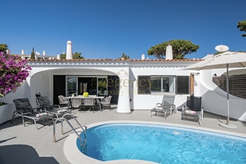 Villa charmante de trois chambre avec une piscine privée, située au cœur de Vale do Lobo