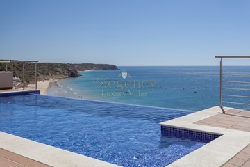 Luxury Beachfront Villa to Rent in the Algarve | 3+1 Bedrooms