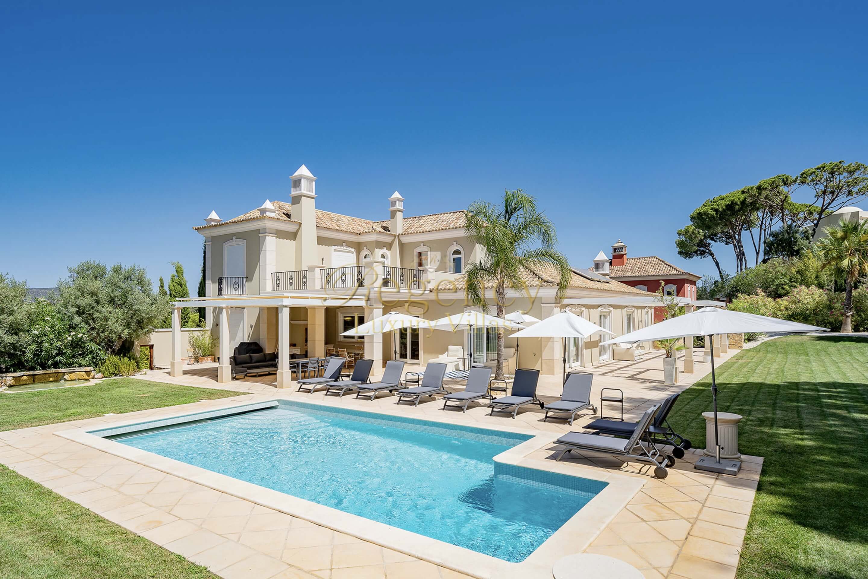 Exterior Luxury Villa To Rent In Quinta Do Lago0